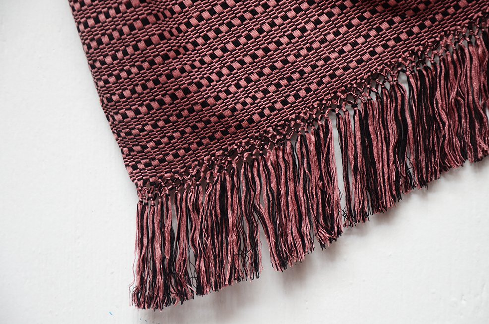 Layers Shawl, Lilac-Black - Imagen 3