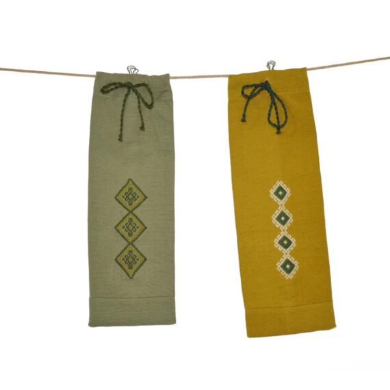 Embroidered Wine Bag w/ drawstring